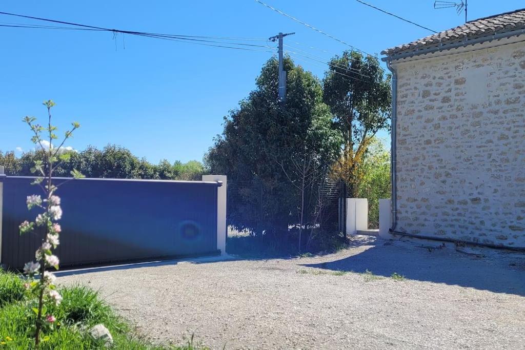Location Appartement Dans Mas Provencal Монтё Экстерьер фото